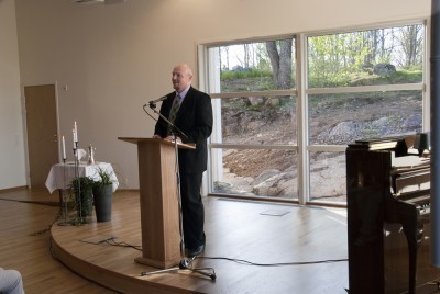 Invigning-4-Franz-intar-talarstolen-for-forsta-gangen.jpg